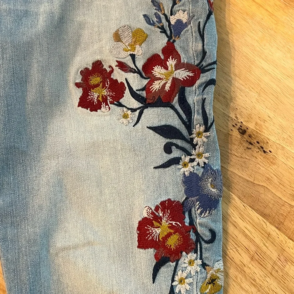 Boho Universal Thread Jeans - Picture 6 of 11